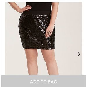 Used 1x black sequence mini skirt.